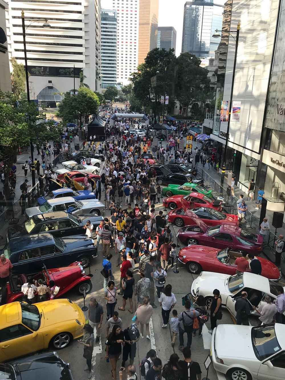 Classic Car Club Chater Road Show