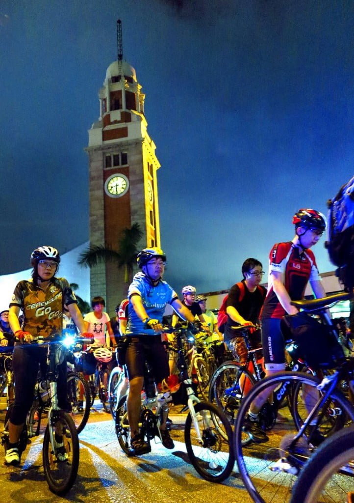 Ride-of-Silence-2013---HK_About_to_leave_the_clock_tower,_large-by_Daniel_YM_Chan