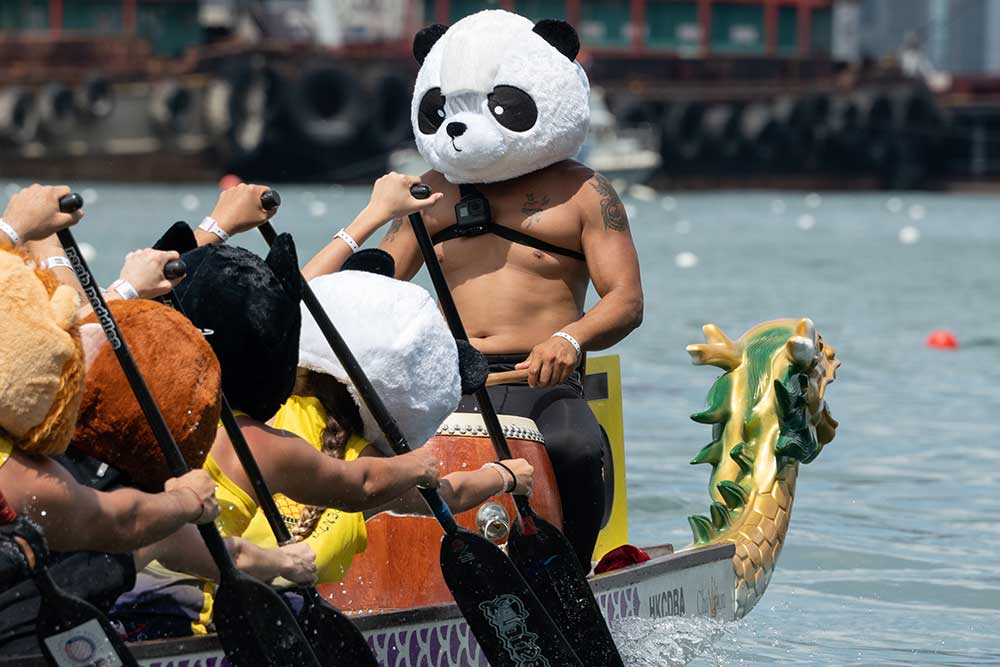 Hong Kong Dragon Boat Carnival Returns