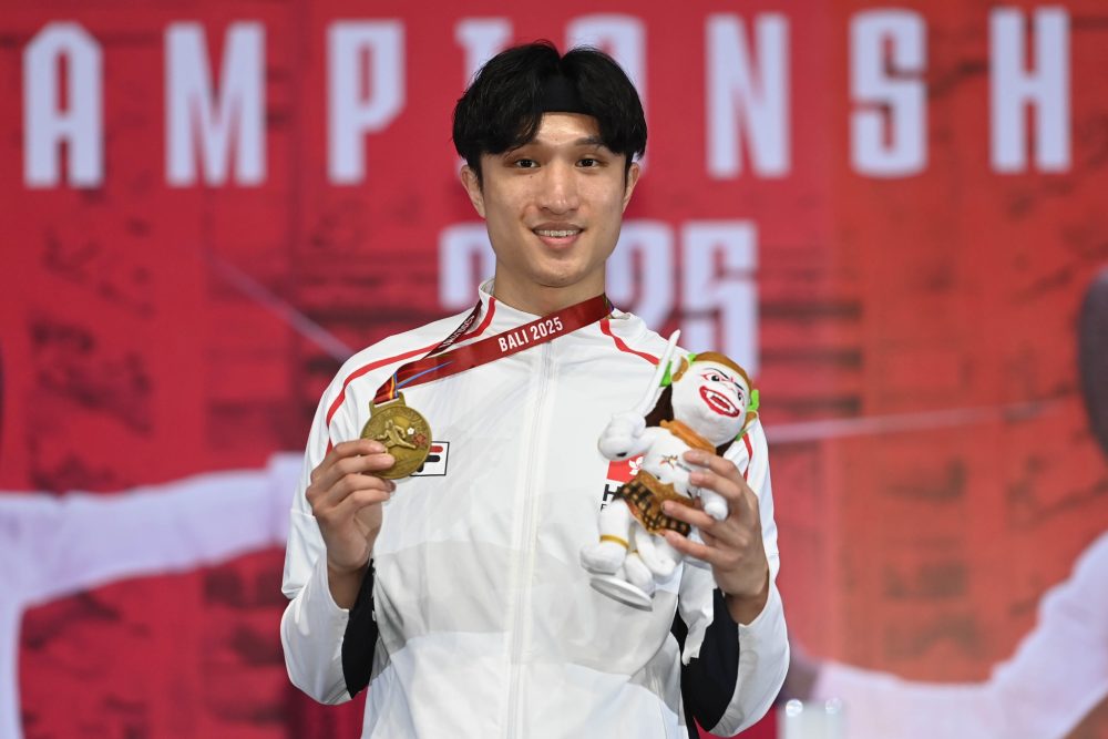 Ryan Choi Chun-yin Wins Foil Gold